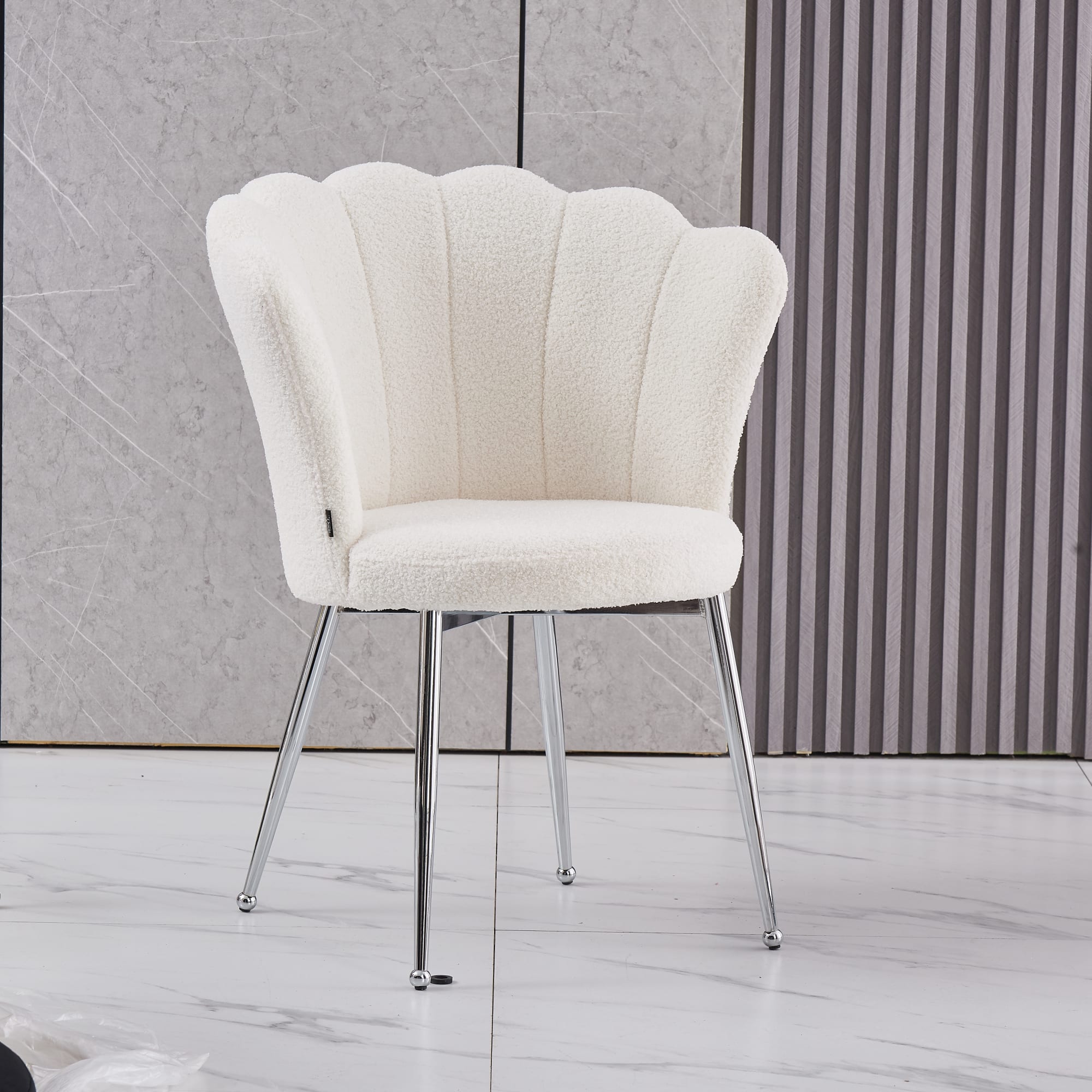 Détail du revêtement molletonné de la chaise Nymphea