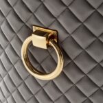 Lot de 2 chaises ANNEAU mattelassée et clo?tée Gold velours