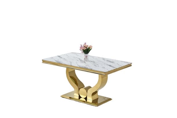 Détail de la table TROFY en verre et pieds dorés