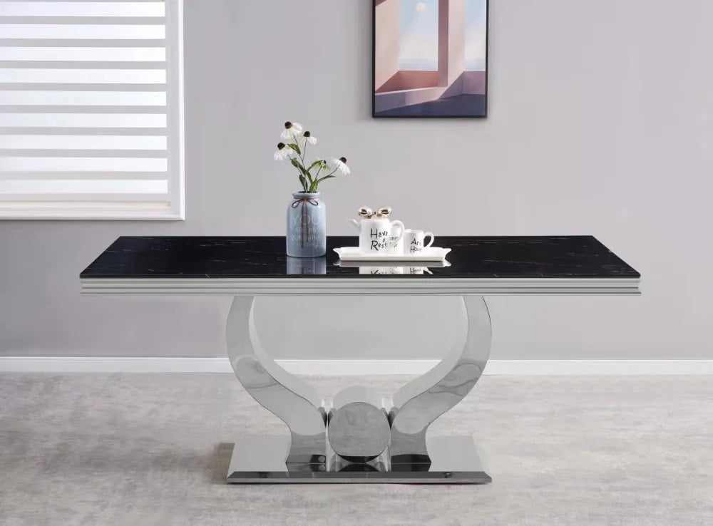 Détail des pieds de la table